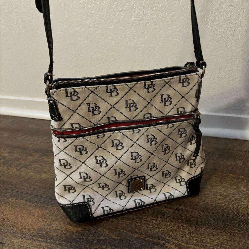 Dooney & Bourke Maxi Quilt Shoulder Bag Handbag Purse Crossbody